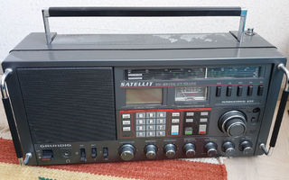 Grundig Satellit 650 maailmanradio