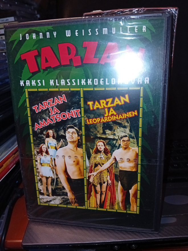 DVD TARZAN KAKSI KLASSIKKOELOKUVAA  ( UUSI  ) SIS POSTIKULU