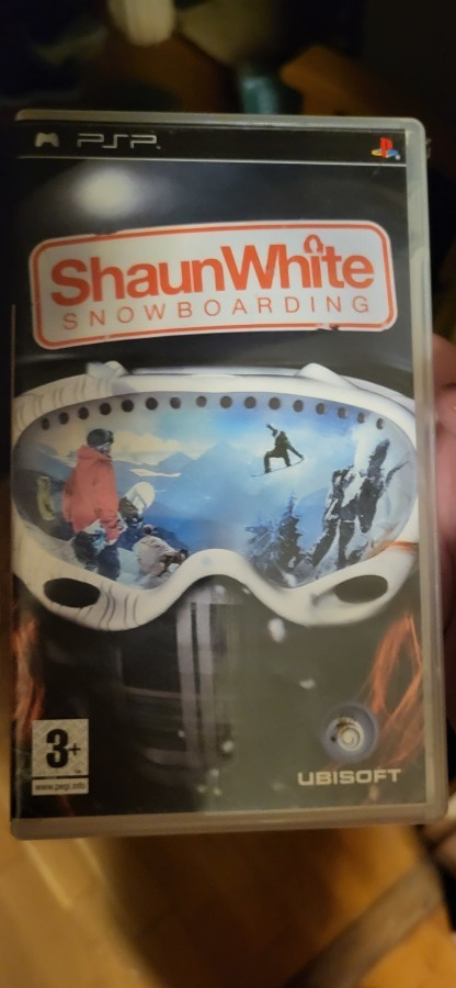 ULES01185 PSP Shaun White Snowboarding peli B
