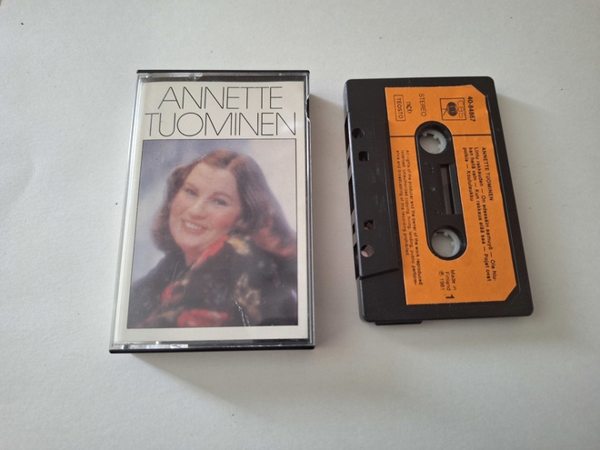 ANNETTE TUOMINEN - ANNETTE TUOMINEN c-kasetti