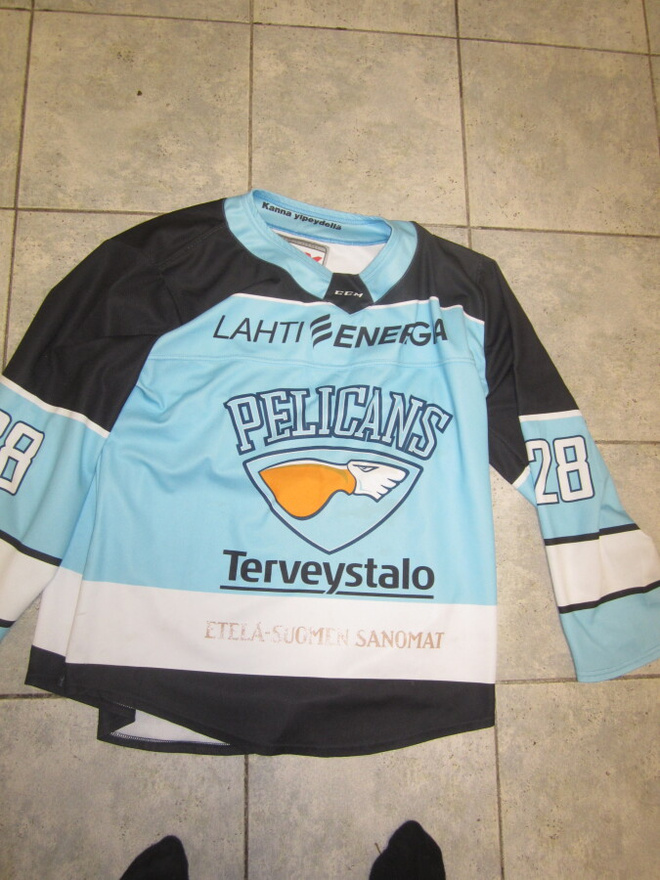 AITO PELICANS PELIPAITA nr 28