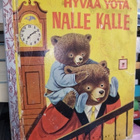 TKK 104 HYVÄÄ YÖTÄ NALLE KALLE ( SIS POSTIKULU ) - pikkukuva 1