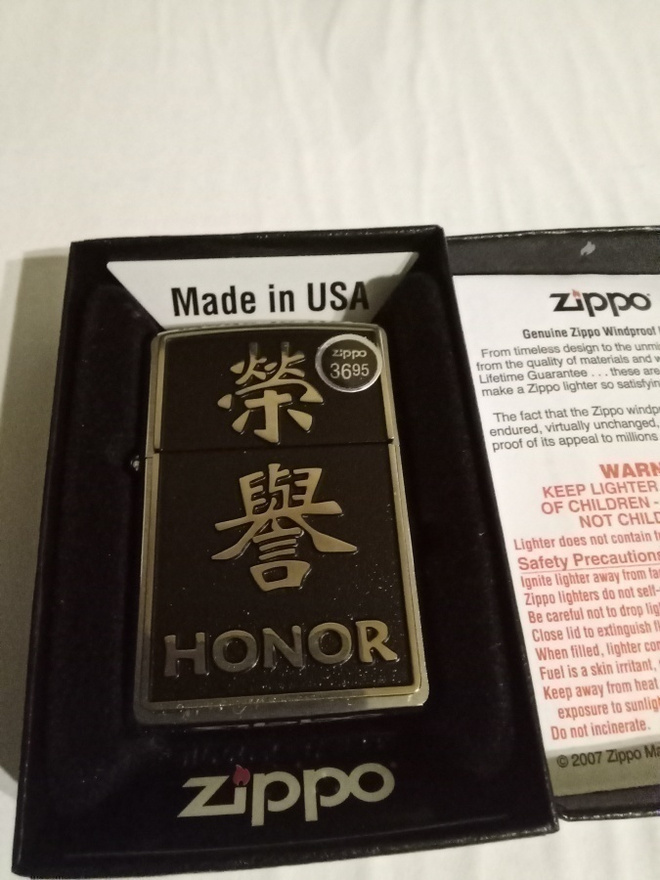 Zippo Chinese symbol Honor Uusi ja Aito