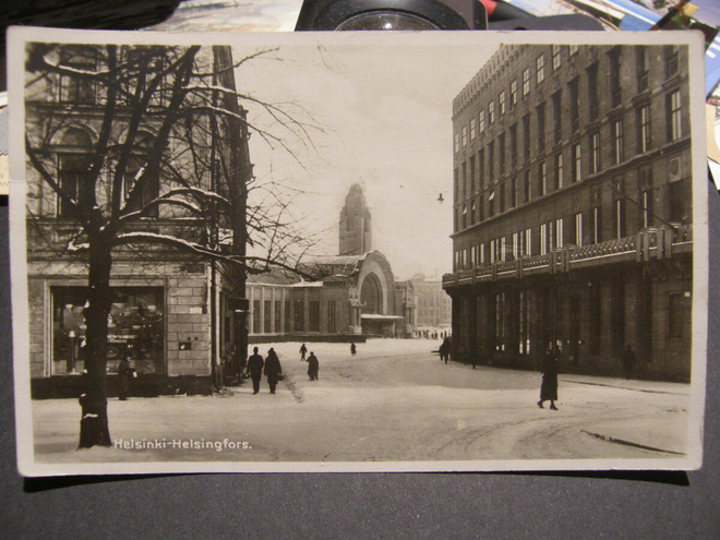 HELSINKI / Katu maisema( ihmisiä) kulk -49