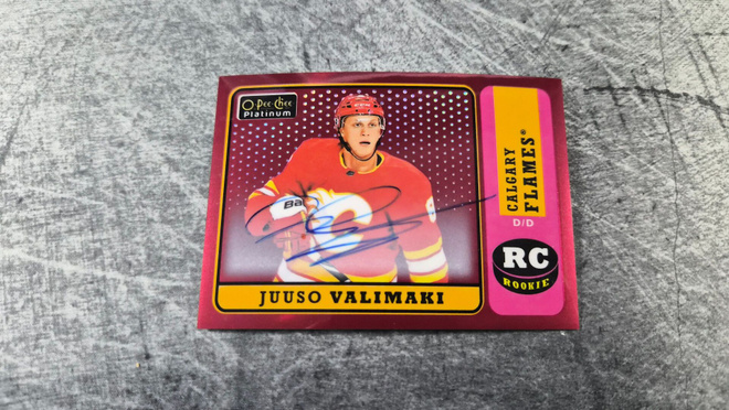 Juuso Välimäki 2018-19 OPC Platinum Red Rainbow Auto