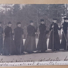 Seitsemän leidiä hiihtoretkellä, vkpk, p. 1905 - pikkukuva 1