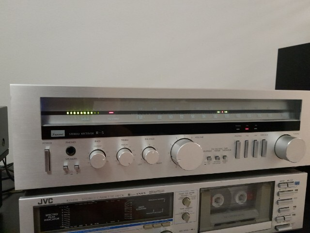 Sansui R-5 viritinvahvistin.