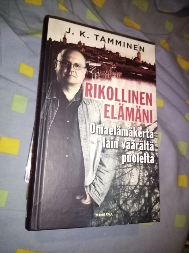 TAMMINEN  : RIKOLLINEN ELÄMÄNI ( SIS POSTIKULU  )