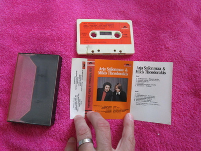 ARJA SAIJONMAA & MIKIS THEODORAKIS : V 1972