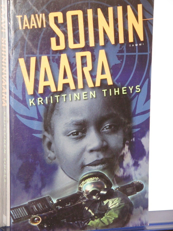 Taavi Soininvaara : KRIITTINEN TIHEYS