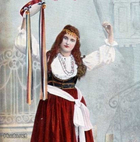 NAINEN / Espanja - tamburiinia helistävä tyttö. 1900-l.