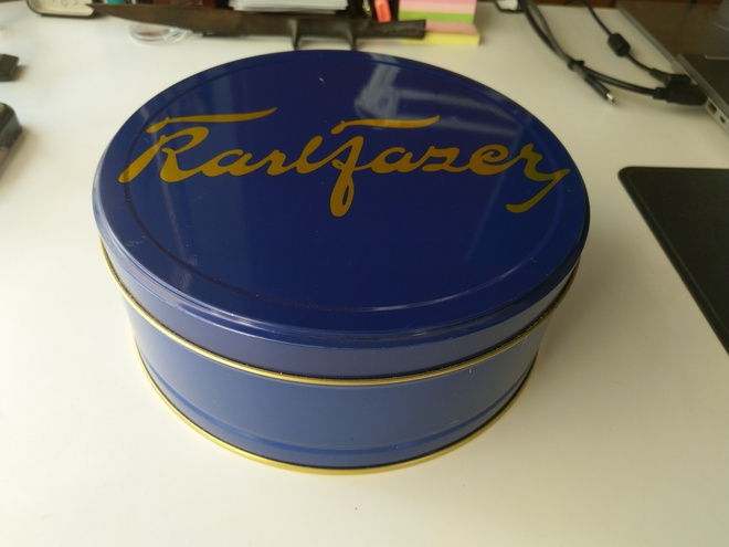 Karl Fazer peltirasia sininen