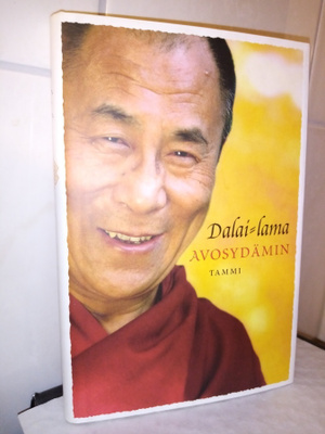 DALAI-LAMA : AVOSYDÄMIN ( SIS POSTIKULU )