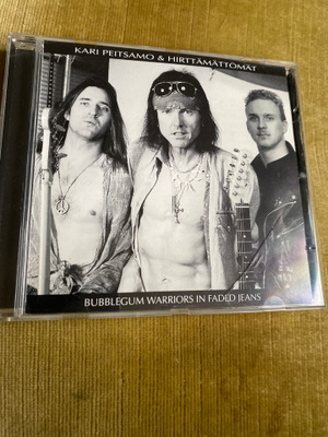 Kari Peitsamo & Hirttämättömät: Bubblegum warriors in faded