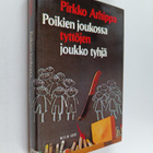 Pirkko Arhippa : Poikien joukossa tyttöjen joukko tyhjä :... - pikkukuva 1