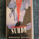 VAARALLINEN SUHDE ( 1987 ) VHS ESSELTE VIDEO. - pikkukuva 1