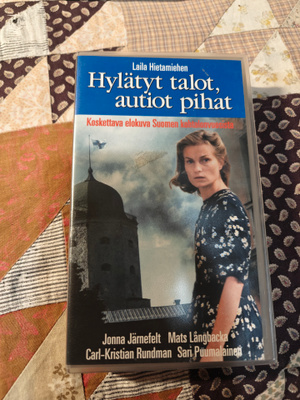 Hylätyt Talot, Autiot Pihat (VHS)