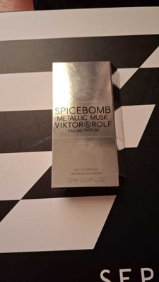 Hajuvesinäyte Victor and Rolf Spicebomb