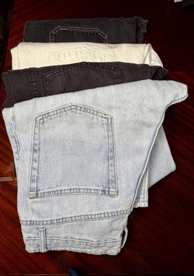 Nuorten farkkupaketti – 4 farkut (Zara, Bershka, ROMWE)12 €