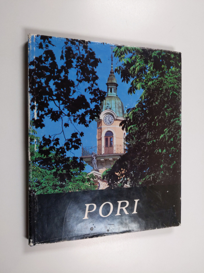 Pori : virran suussa, meren helmassa
