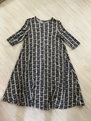 Marimekko M mekko "Isidio Roopertti"