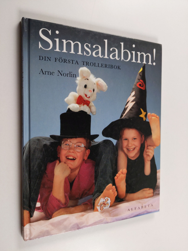Arne Norlin : Simsalabim! Din första trolleribok