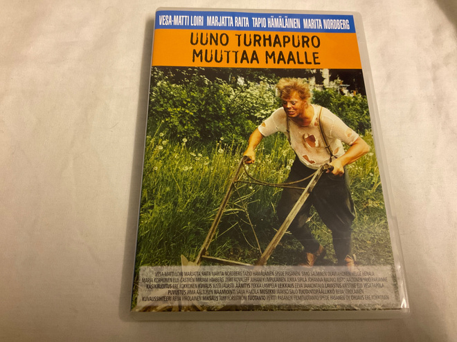 Uuno Turhapuro muuttaa maalle  (dvd)