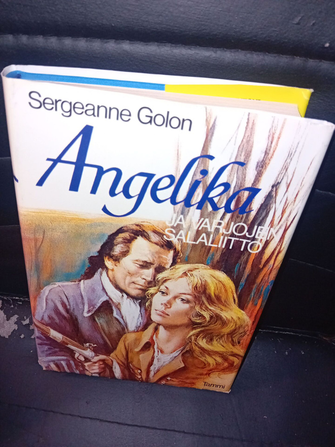 Golon : Angelika ja varjojen salaliitto  ( SIS POSTIKULU )