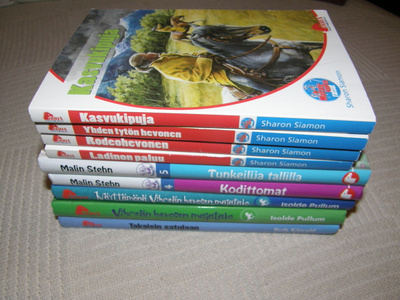 Hevoskirjoja  sis. postikulut