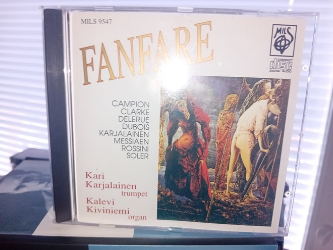 CD Karjalainen  - Kiviniemi  : FANFARE ( SIS POSTIKULU  )