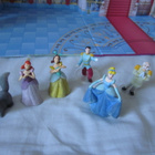 Cinderella Movie Book, Tuhkimo pahvinen linna + figuurit - pikkukuva 2