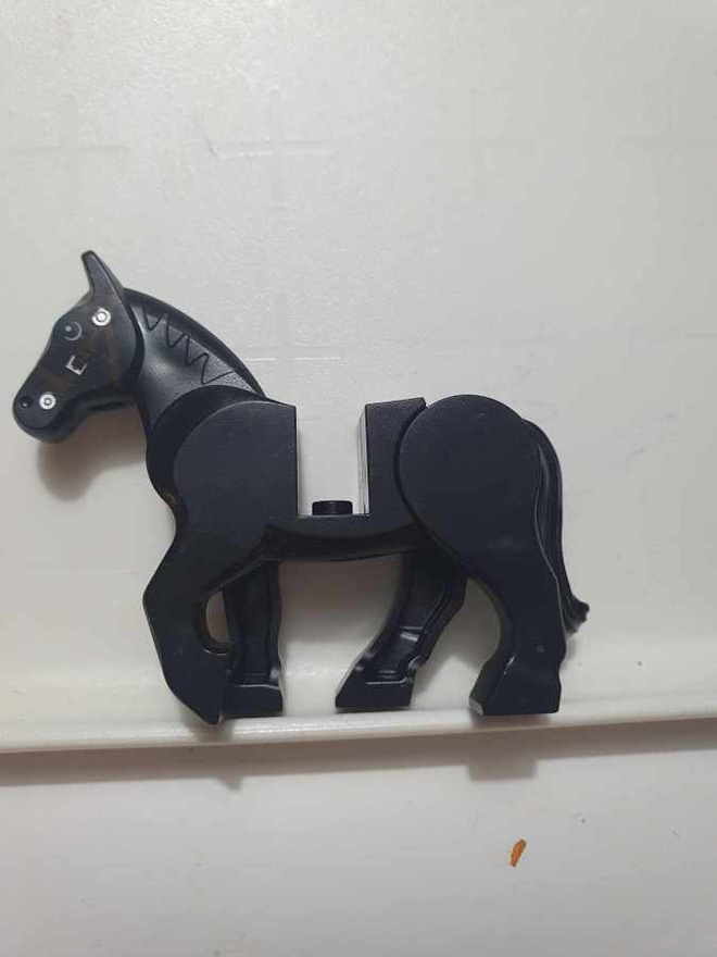 LEGO Musta Hevonen