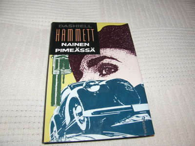 Dashiell Hammett Nainen pimeässä -sid
