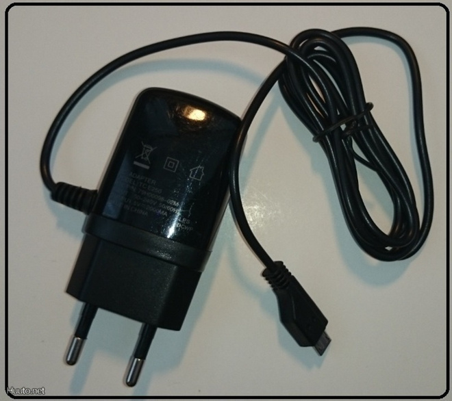 Seinälaturi Micro USB-liittimellä esim. matkapuhelimiin