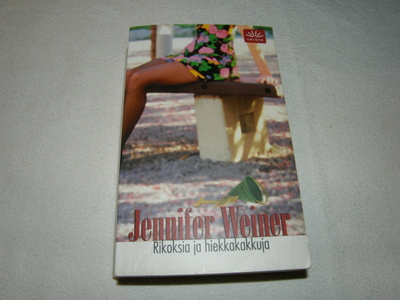 Jennifer Weiner Rikoksia ja hiekkakakkuja  -pok