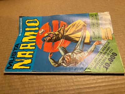 MUSTANAAMIO 24/1978