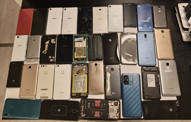 34 kpl viallisia ja rikkinäisiä kännyköitä Sony/Huawei/Honor
