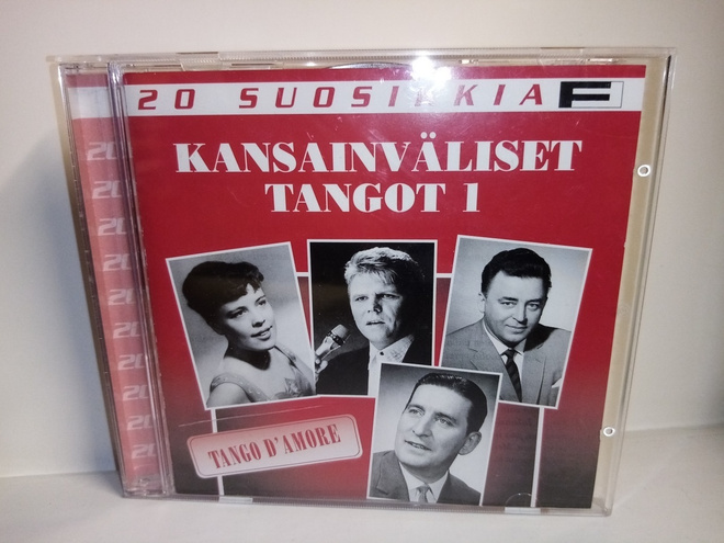CD 20 SUOSIKKIA KANSAINVÄLISET TANGOT 1 ( SIS POSTIKULU)