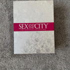 SINKKUELÄMÄÄ-SEX AND THE CITY THE ESSENTIAL COLLECTION - pikkukuva 1