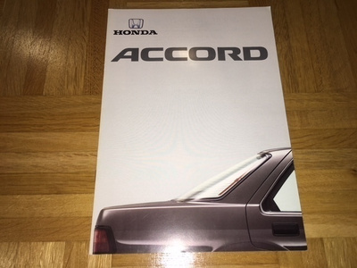 Esite Honda Accord, 1988, 22 sivua, suomi