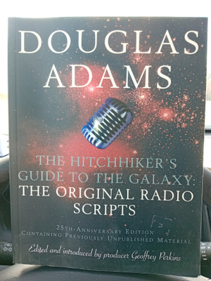 Adams : The Hitchhiker's guide to the Galaxy RADIO SCRIPTS