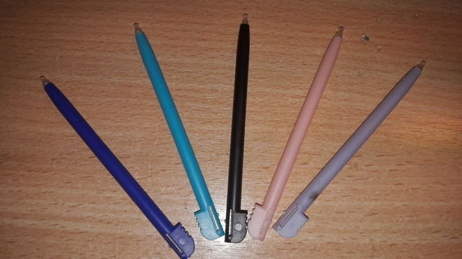 30kpl Nintendo DS Lite kynää