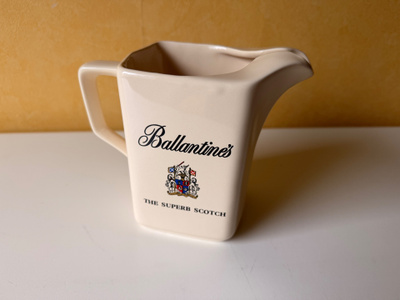Ballantine's The Superb Scotch -viskikannu