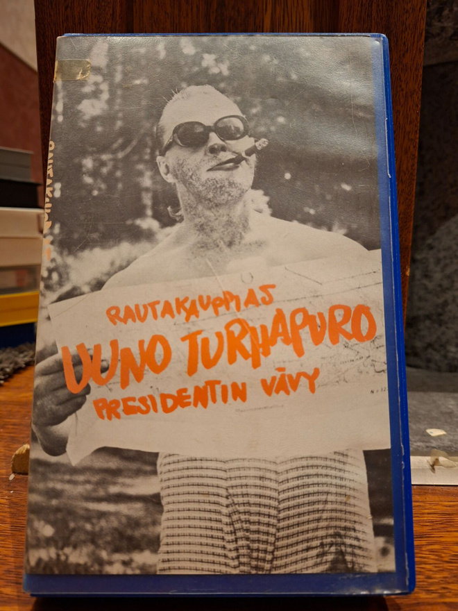 Rautakauppias Uuno Turhapuro - presidentin vävy VHS (1988)