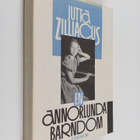 Jutta Zilliacus : En annorlunda barndom (signeerattu) - pikkukuva 1