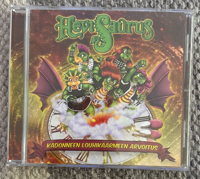 HEVISAURUS: Kadonneen Louhikäärmeen Arvoitus (CD)