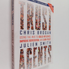 Chris Brogan ym. : Trust Agents - Using the Web to Build ... - pikkukuva 1