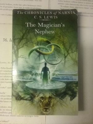C.S. Lewis - The Magician's Nephew (paperback)