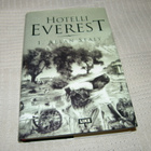 I. Allan Sealy Hotelli Everest   -sid - pikkukuva 1