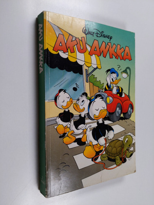 Walt Disney : Aku Ankka neljännesvuosikerta 2/1999